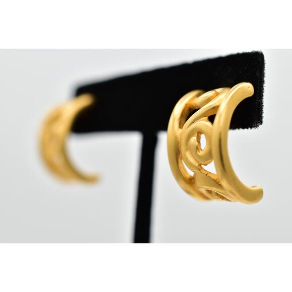 Givenchy Vintage Hoop Earrings Brushed Gold Chunky Swirl Matte Signed 1980s 9I - Picture 2 of 12